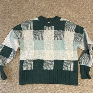 Women’s Green and Gray Checkered Sweater